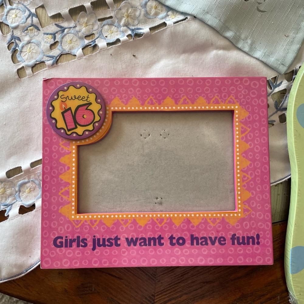 Picture frames - Picture 2 of 3